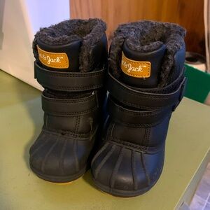 6T snow boots Cat & Jack